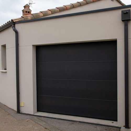 facade-modern-house-with-grey-dark-closed-rolling-shutters-new-restoration-home_100800-24789 facade-modern-house-with-grey-dark-closed-rolling-shutters-new-restoration-home_100800-24789