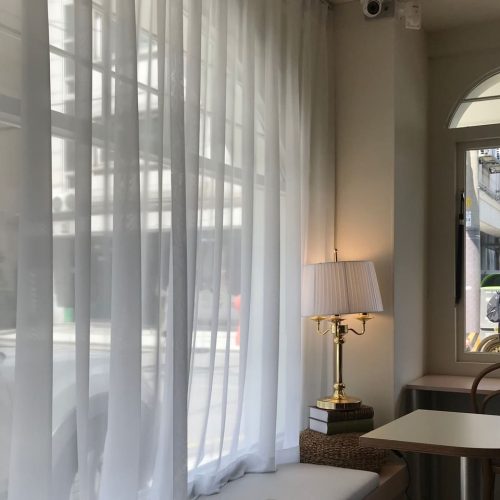white-curtains-window-house white-curtains-window-house